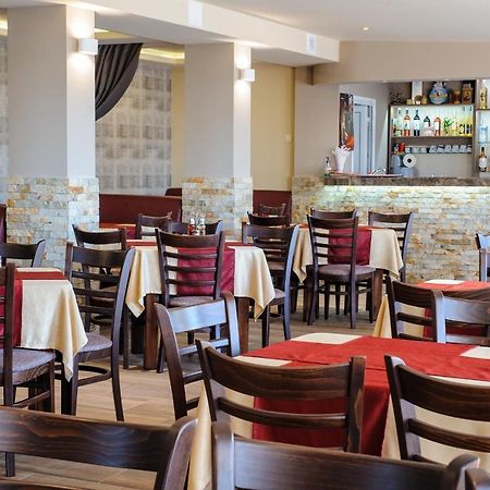Пиргуля Hotel Miladinowzi Екстериор снимка